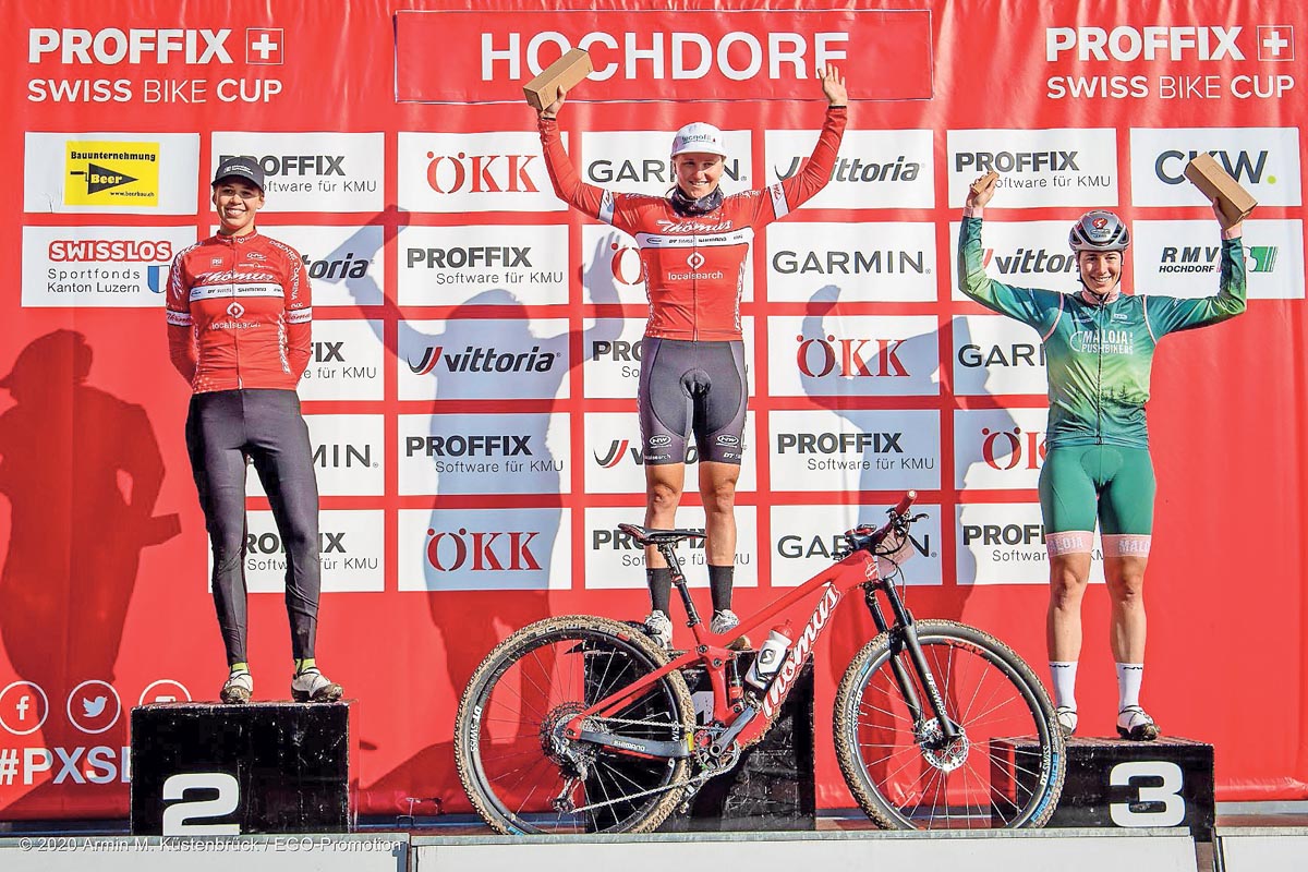 La_Mountainbike4 Ein Abschluss nach Mass: Kathrin Stirnemann siegt bei ihrem letzten Rennen im Cross Country in Hochdorf vor Teamkollegin Alessandra Keller (links) und Linda Intergand | Der Landanzeiger